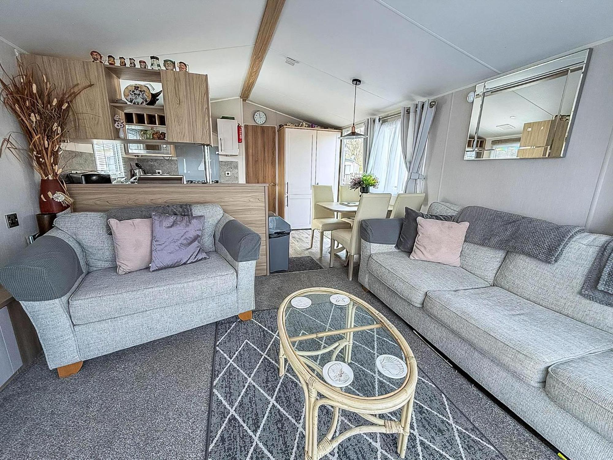 Beautiful Caravan For Hire With A Partial Sea View In Suffolk Ref 32042Az Lowestoft Exterior foto
